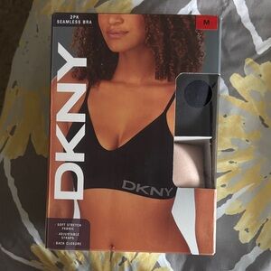 DKNY Seamless Bra Set in Black and Beige